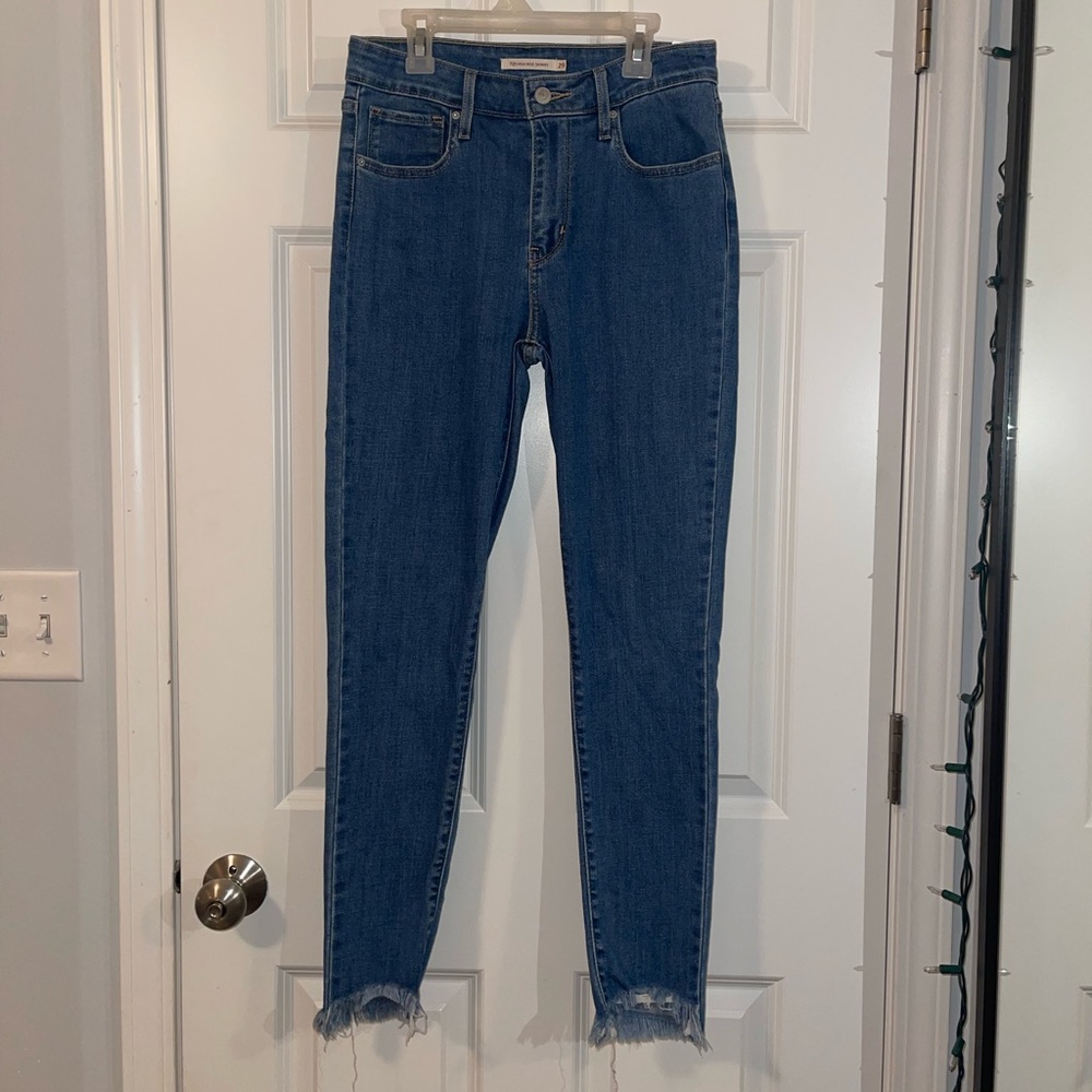 Levi High Rise Skinny Jeans